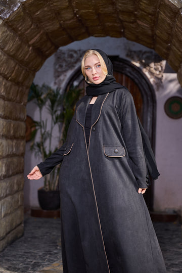 عباية سوداء