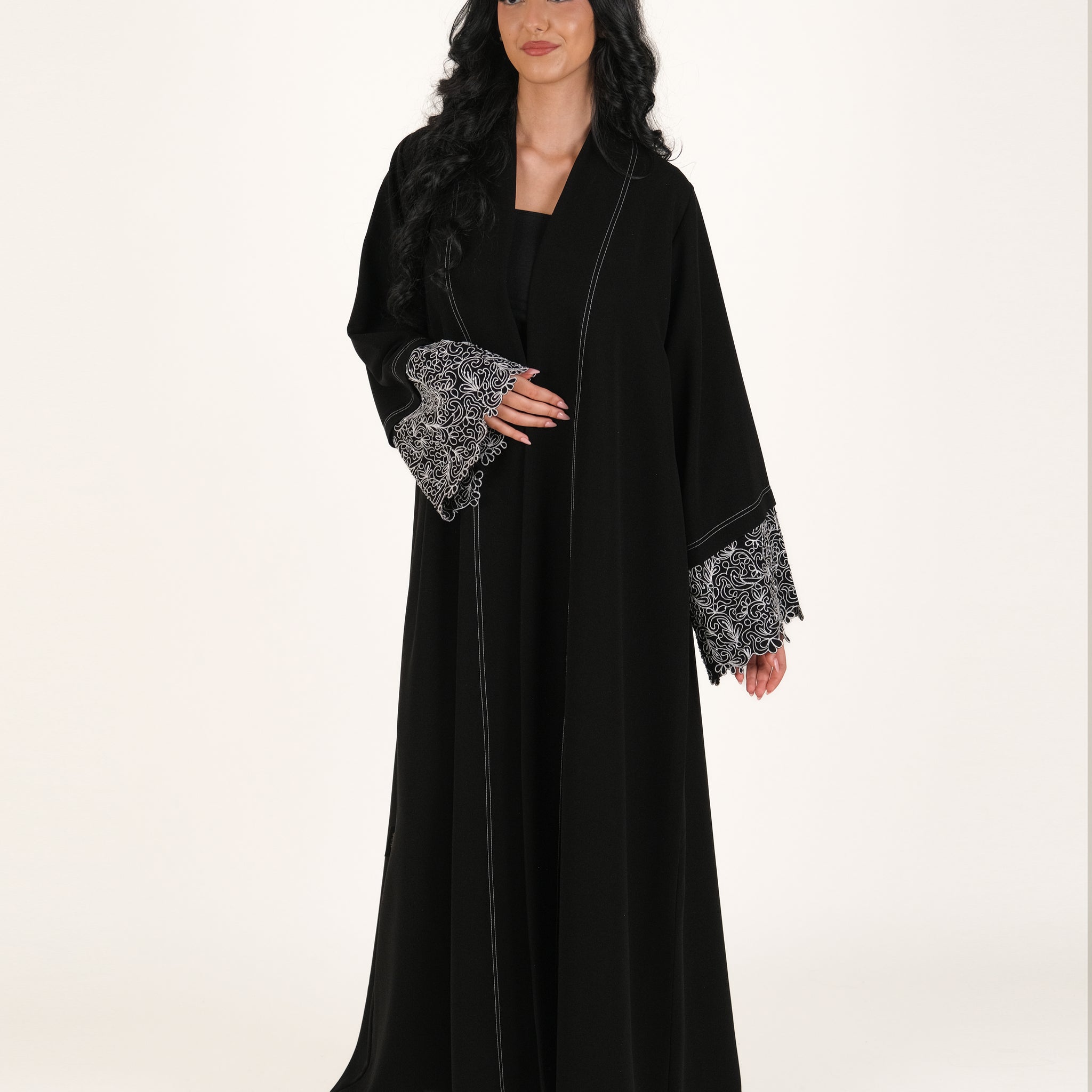 ELEGANT ABAYA