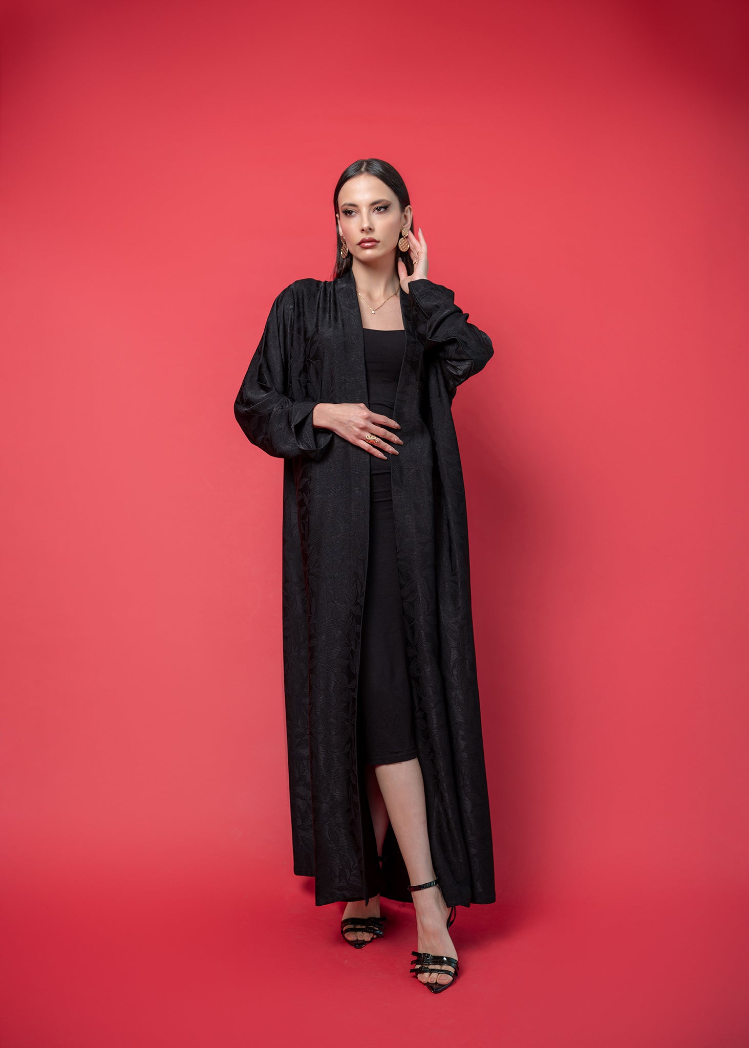 ELEGANT ABAYA