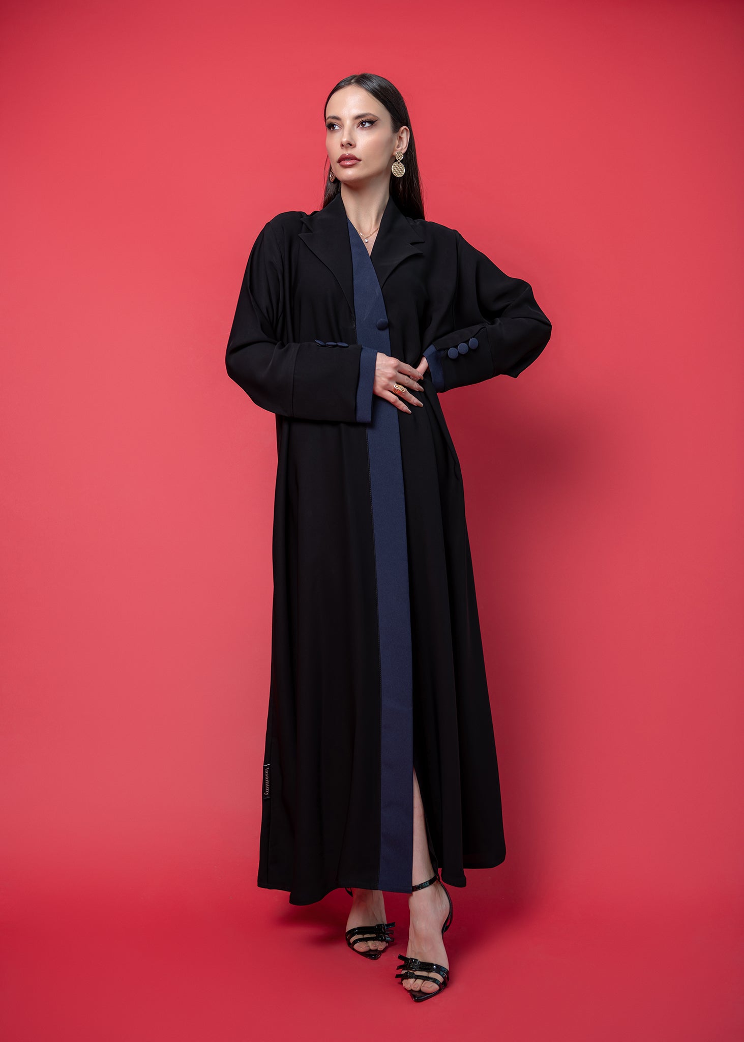 ELEGANT ABAYA