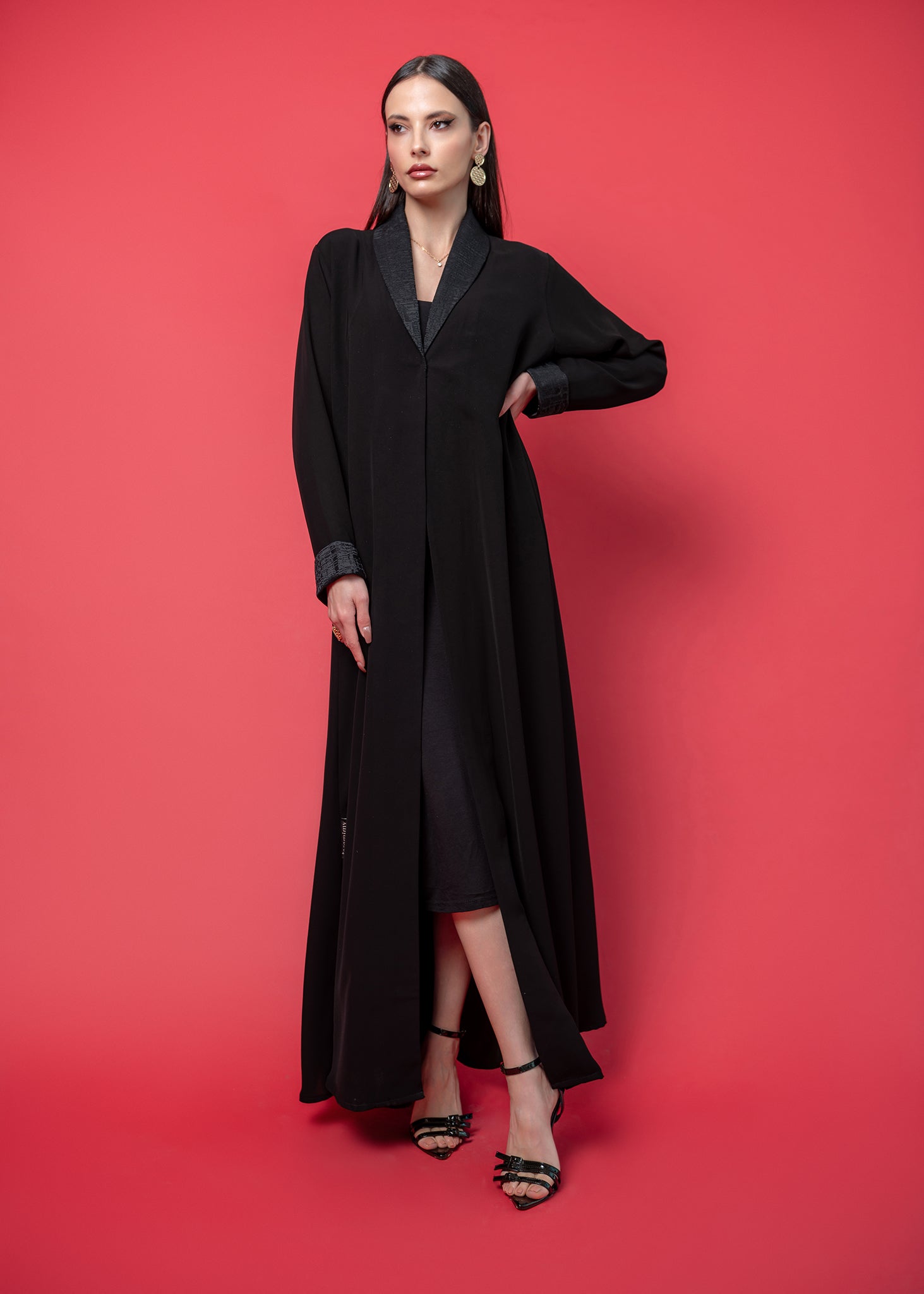 ELEGANT ABAYA