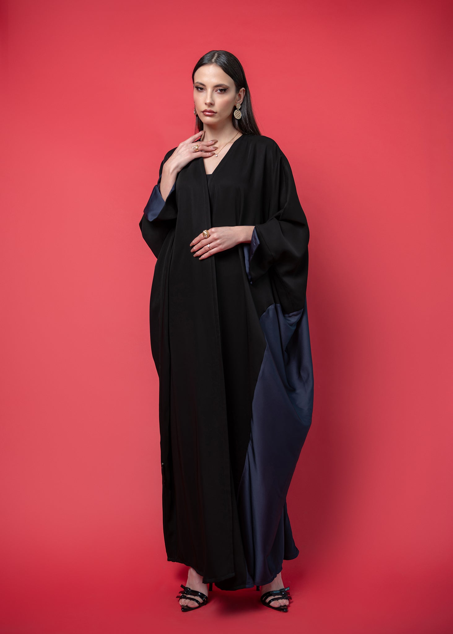 ELEGANT ABAYA