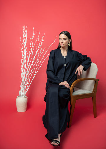 عباية سوداء