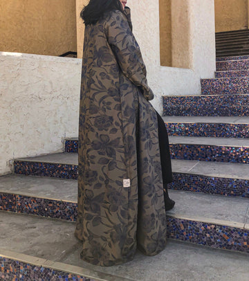 عباية سوداء