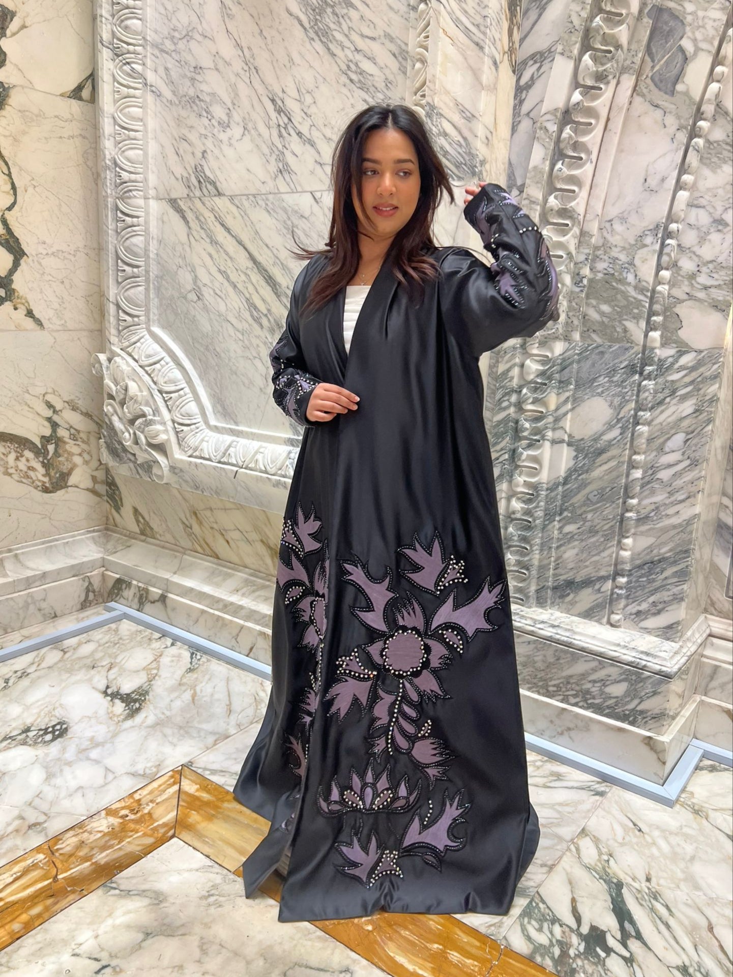 ELEGANT ABAYA