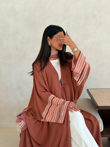 ELEGANT ABAYA