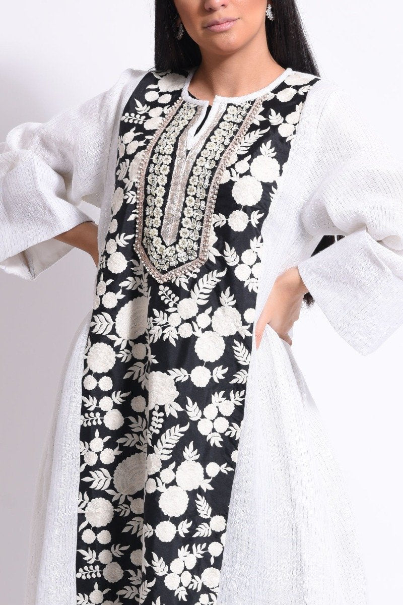 عباية سوداء